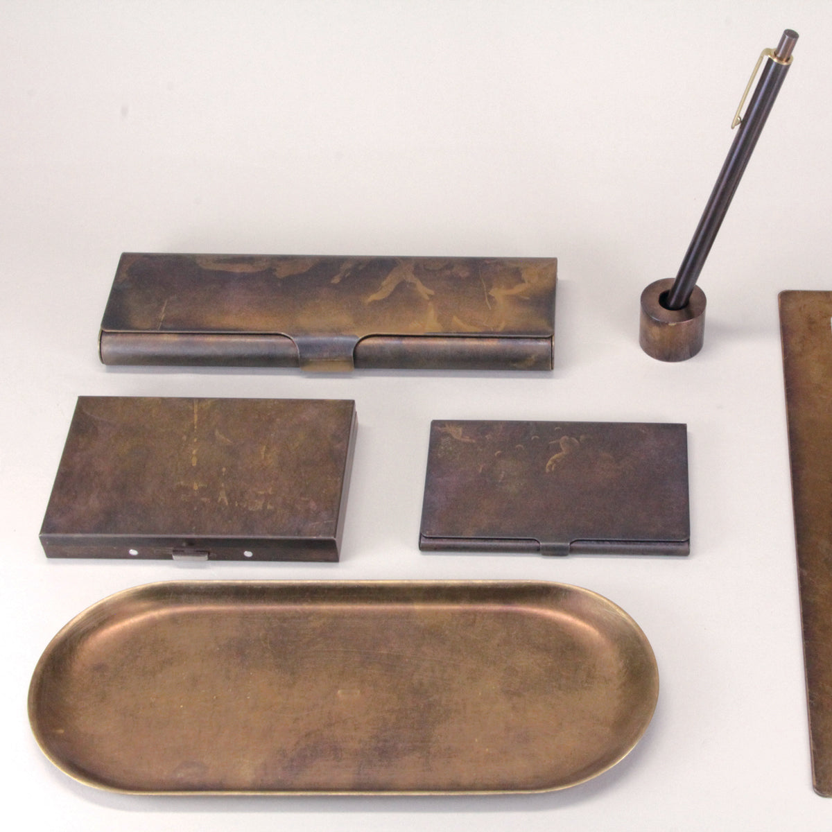 BRASS TRAY RUST