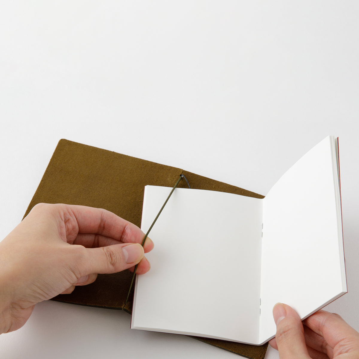 TRAVELER’S notebook Passport Size Olive