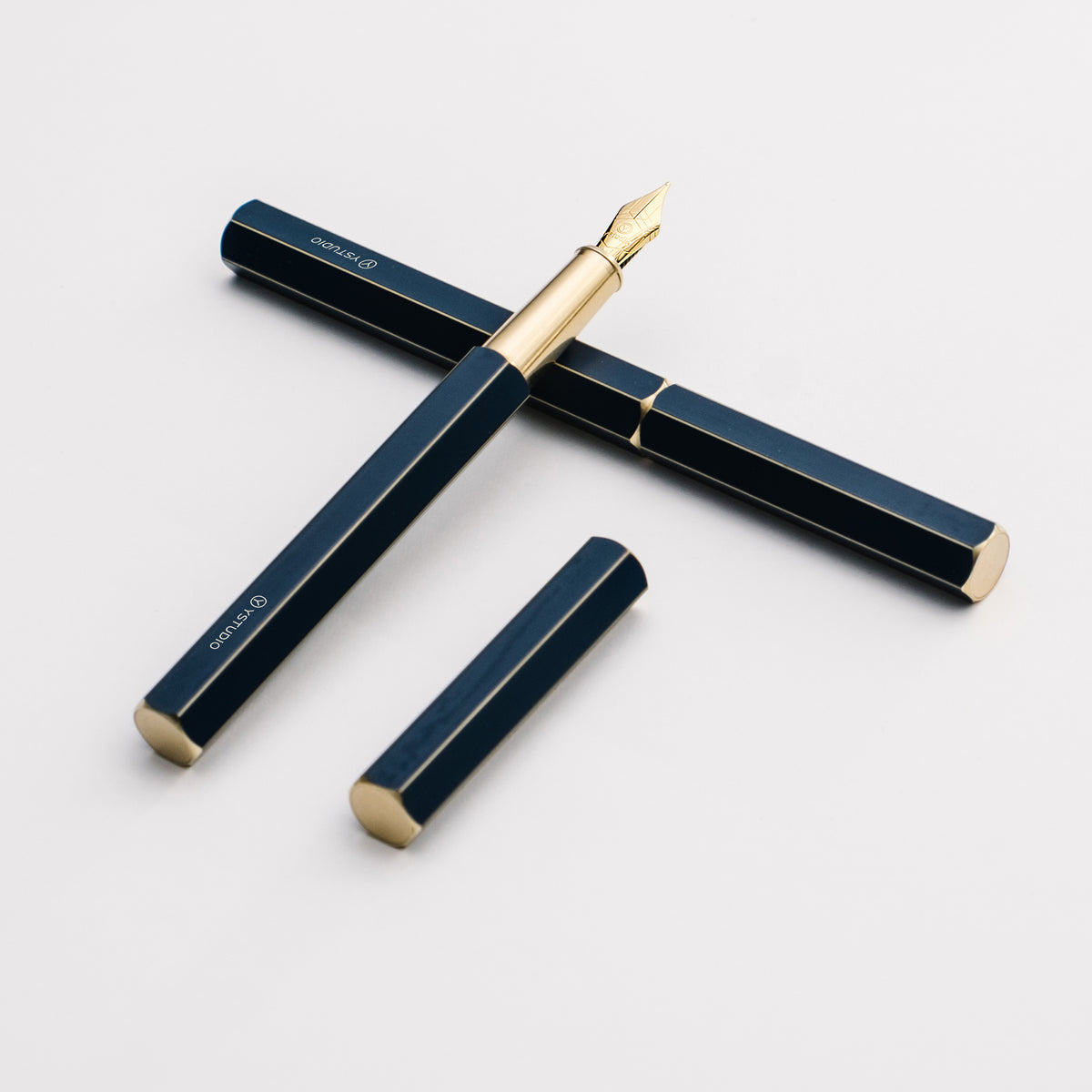 Classic Revolve-Fountain Pen (Blue F)