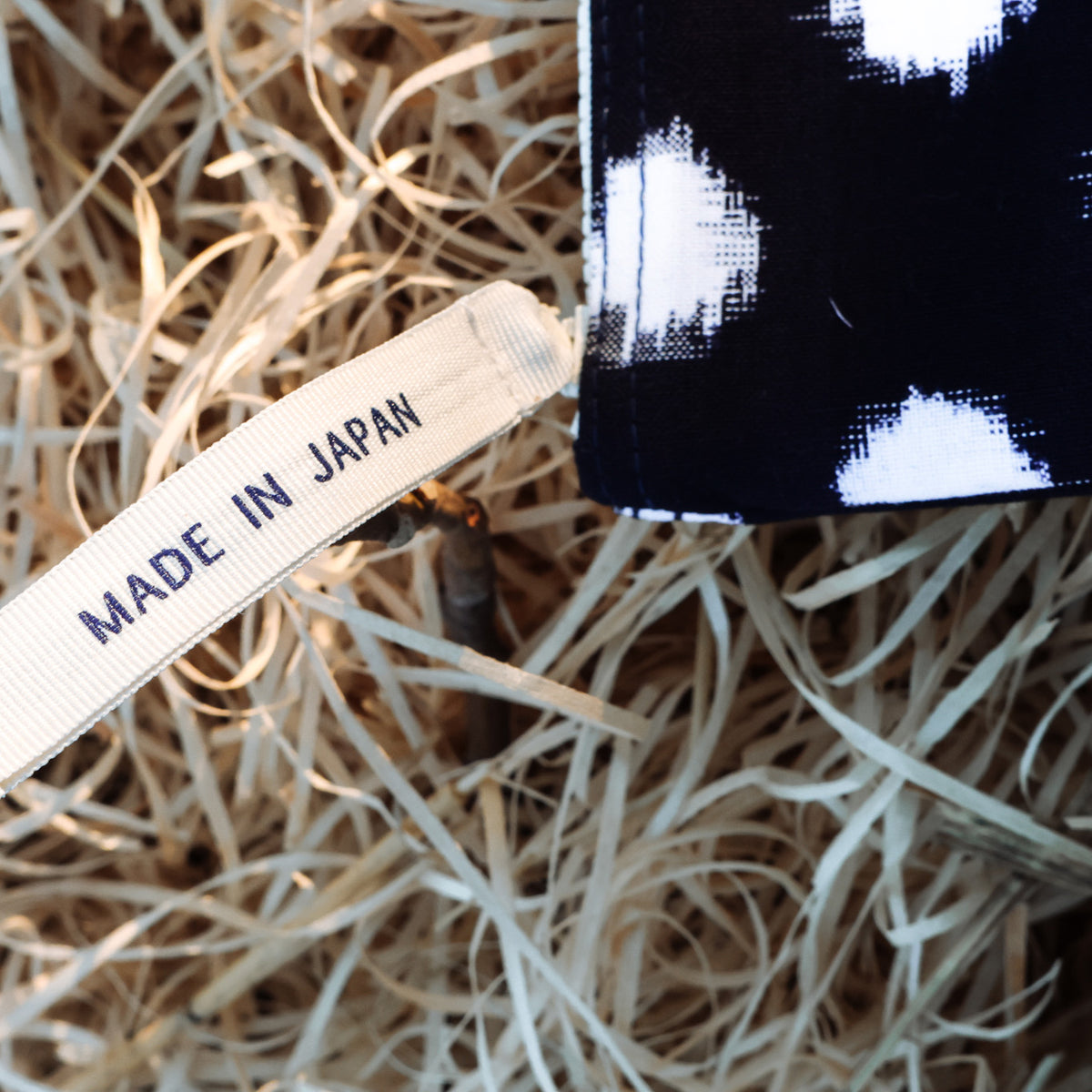 Pouch M Dot Navy/White