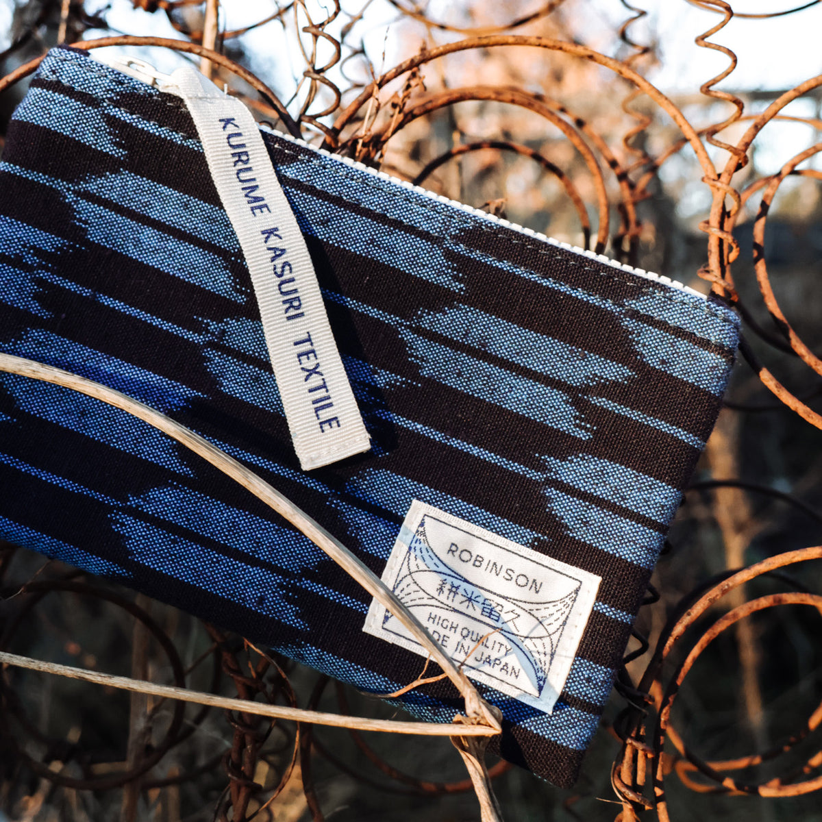 Pouch M Arrow Navy/Blue