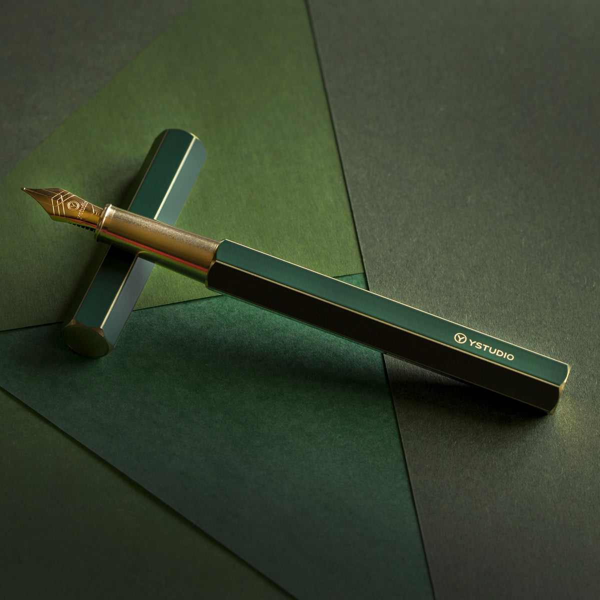 Classic Revolve-Fountain Pen (Green F)