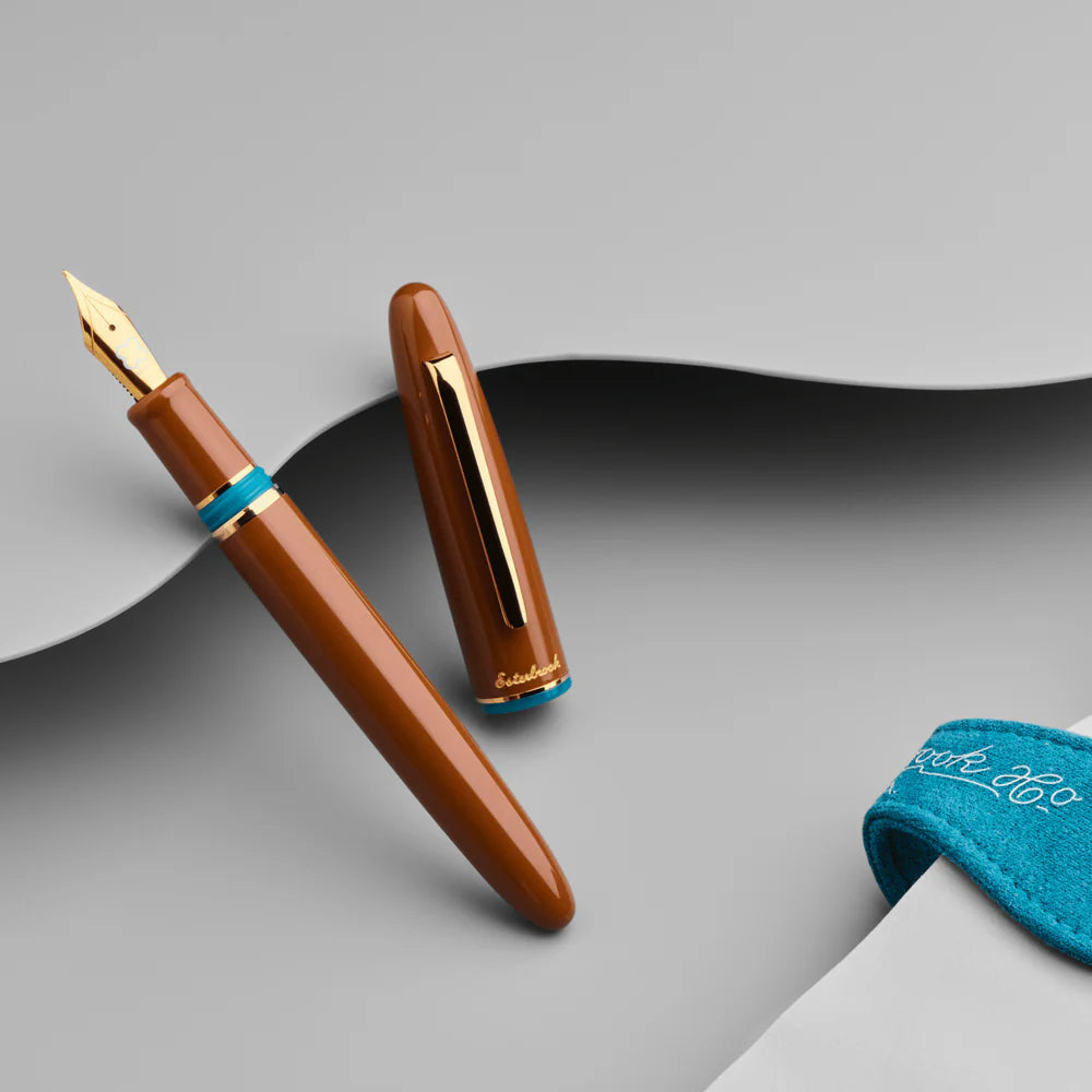 Back to the Lands Estie Fountain Pen / Incredible Rock / Gold Trim - EF