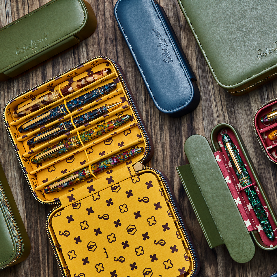 Moss Green Nook - Twelve Pen Case
