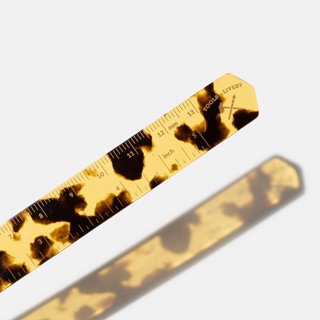 Hexetate ruler / red havana