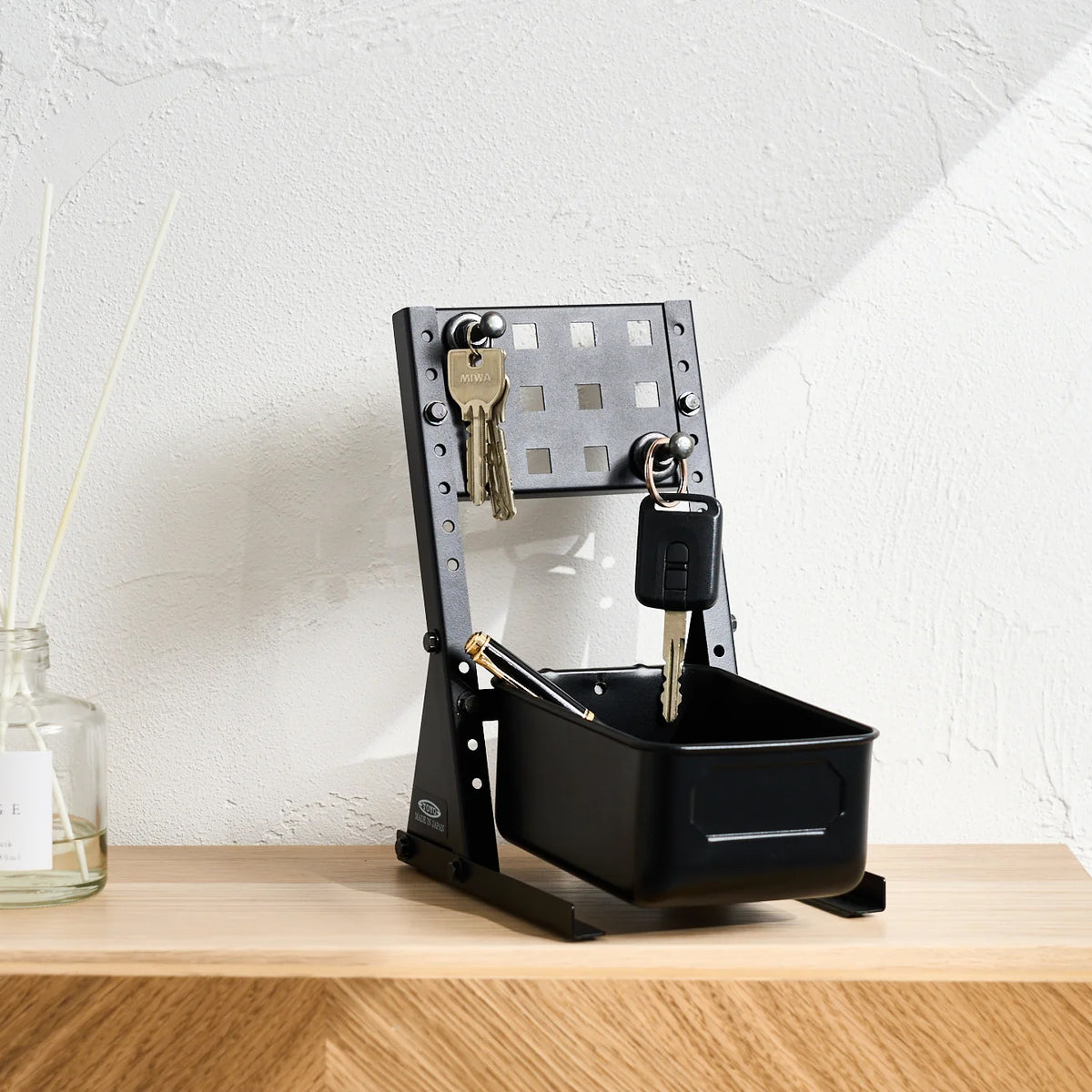 TOYO STEEL HAND-BIN-RACK // BLACK