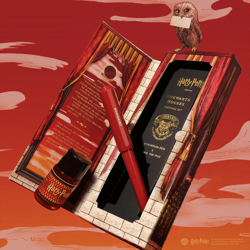 Warner Bros. - Harry Potter - Carousel Fountain Pen and 10ml Ink Set - Gryffindor