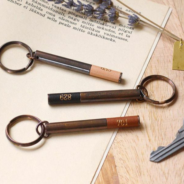 BRASS ROOM NO. KEY-HOLDER RUST BR701