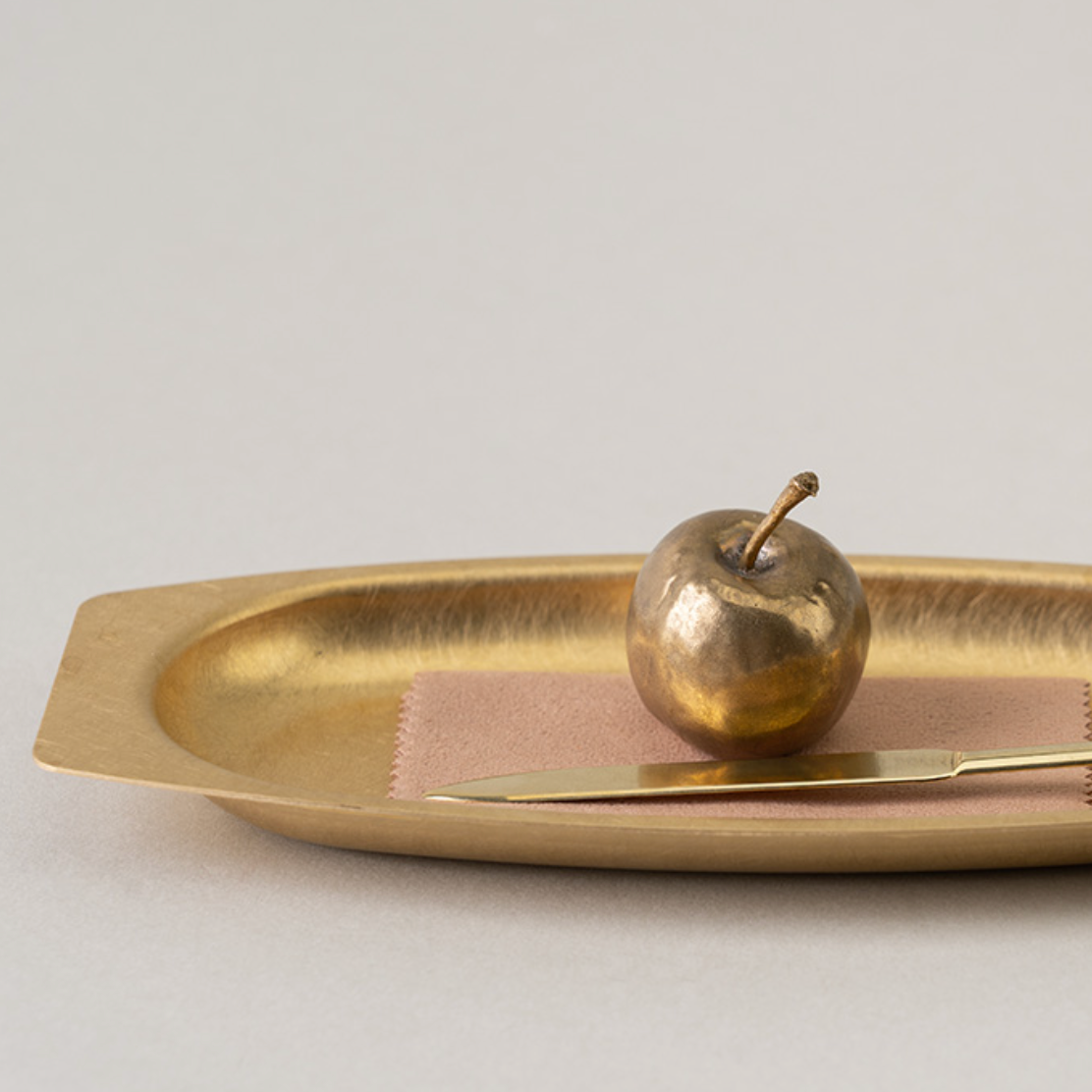 BRASS OVAL HIGH TRAY - SOLID