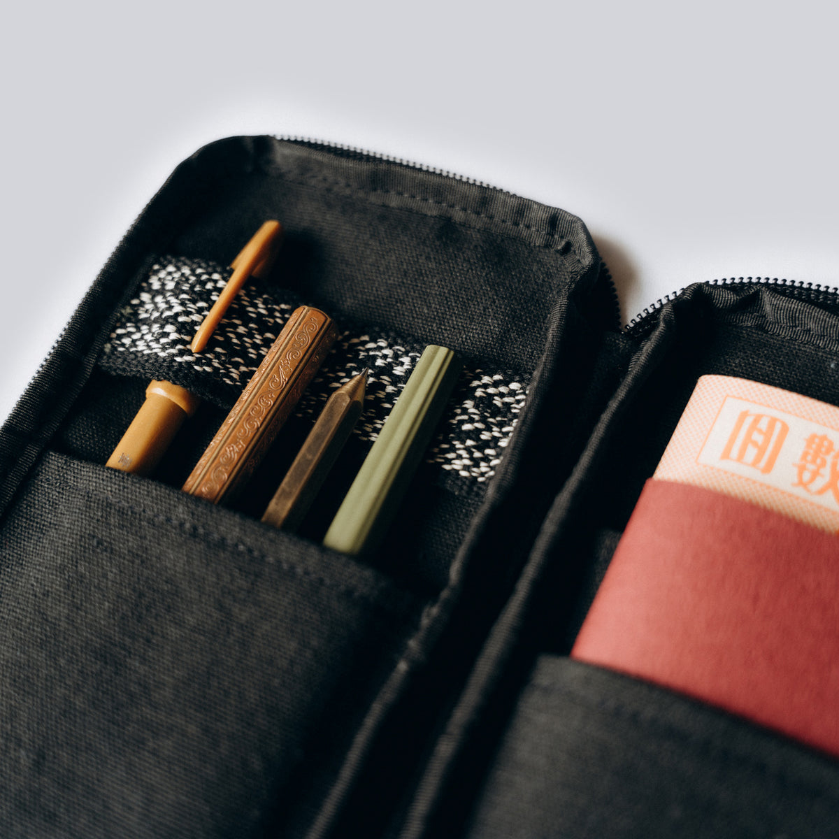 Pencil case ANYTHINGxROBINSON Black