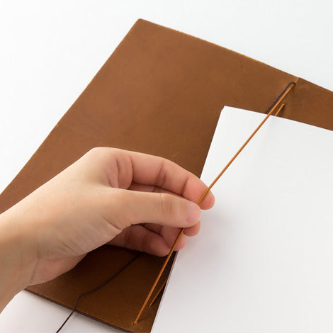 TRAVELER'S notebook Camel  <Basic Item>