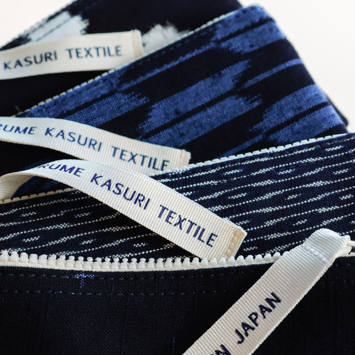 Pouch S Small cross Navy/Blue