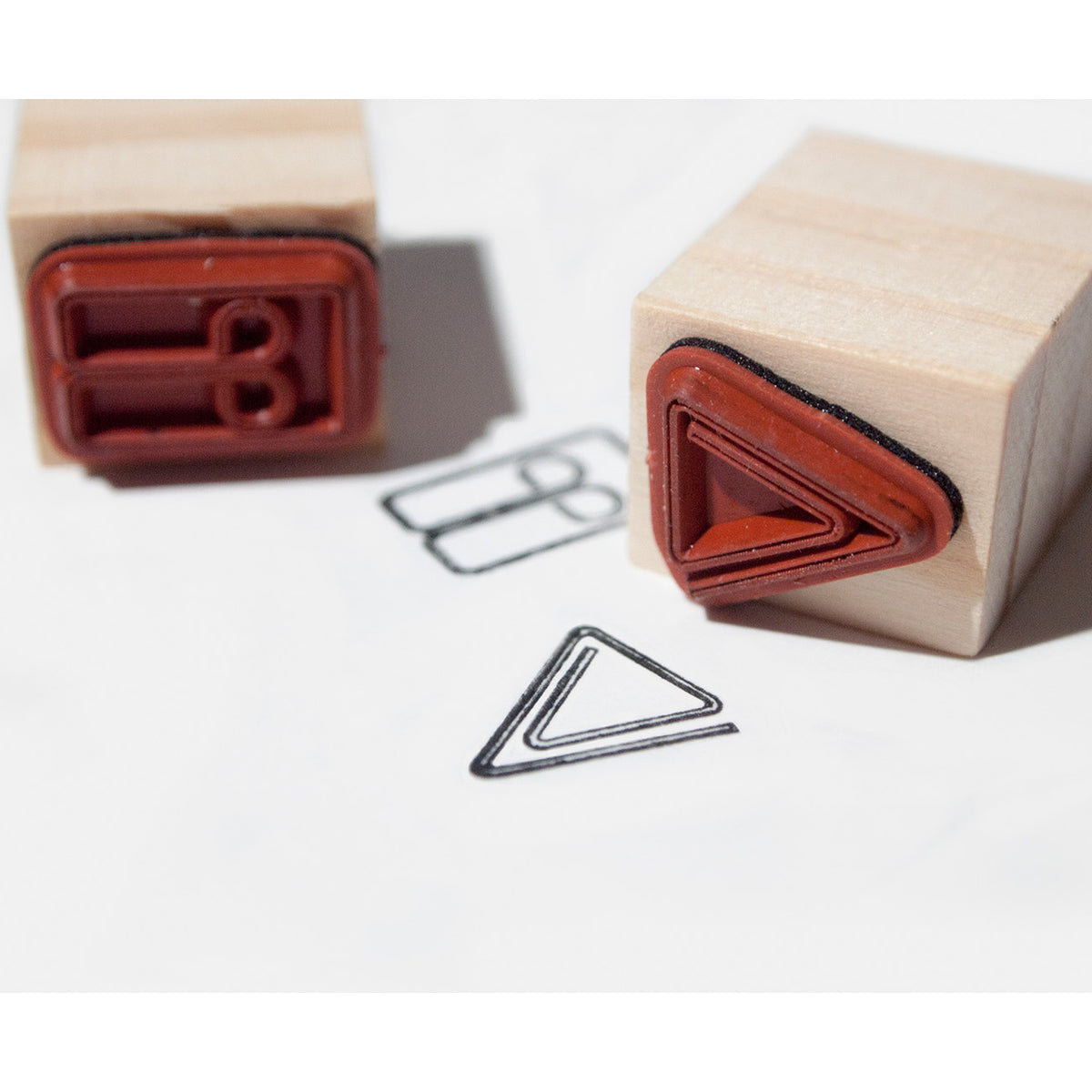 stamp / paper clip
