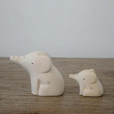 Pole pole wooden animal family Elephant