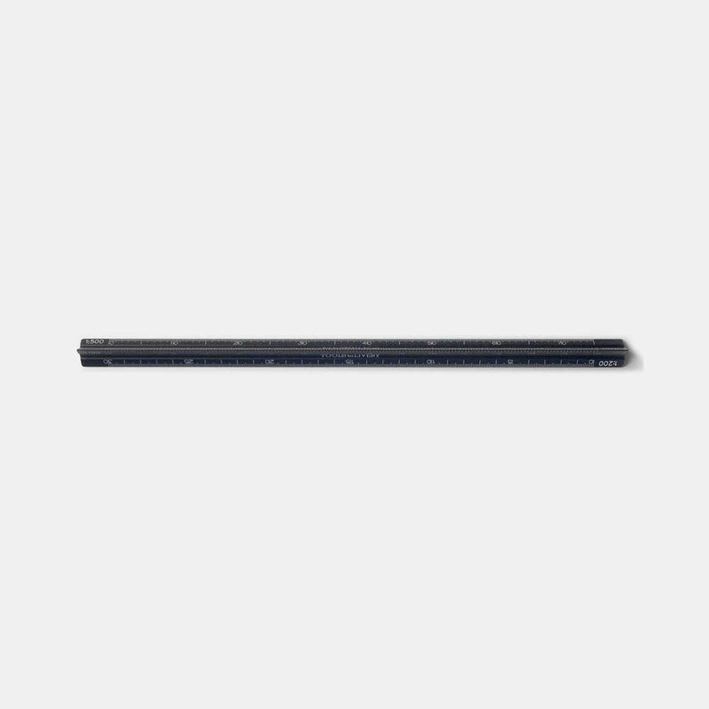 scale black