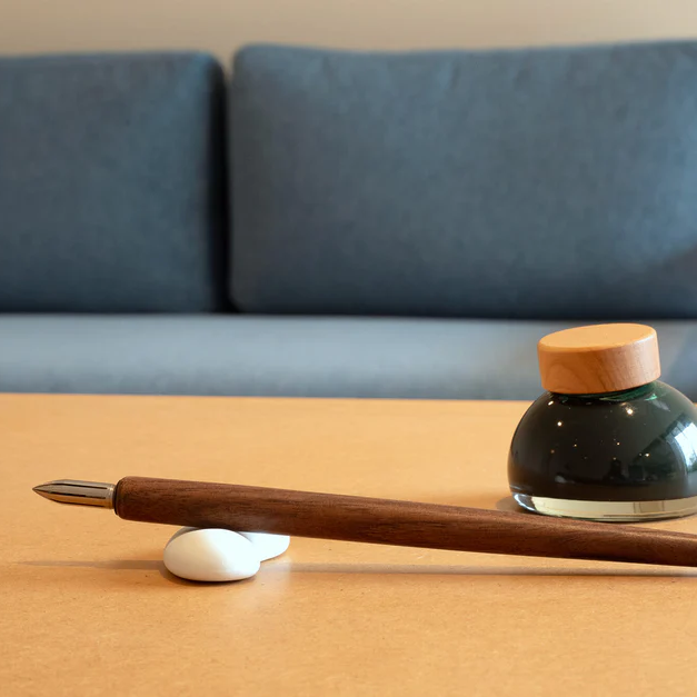 Nib holder Walnut