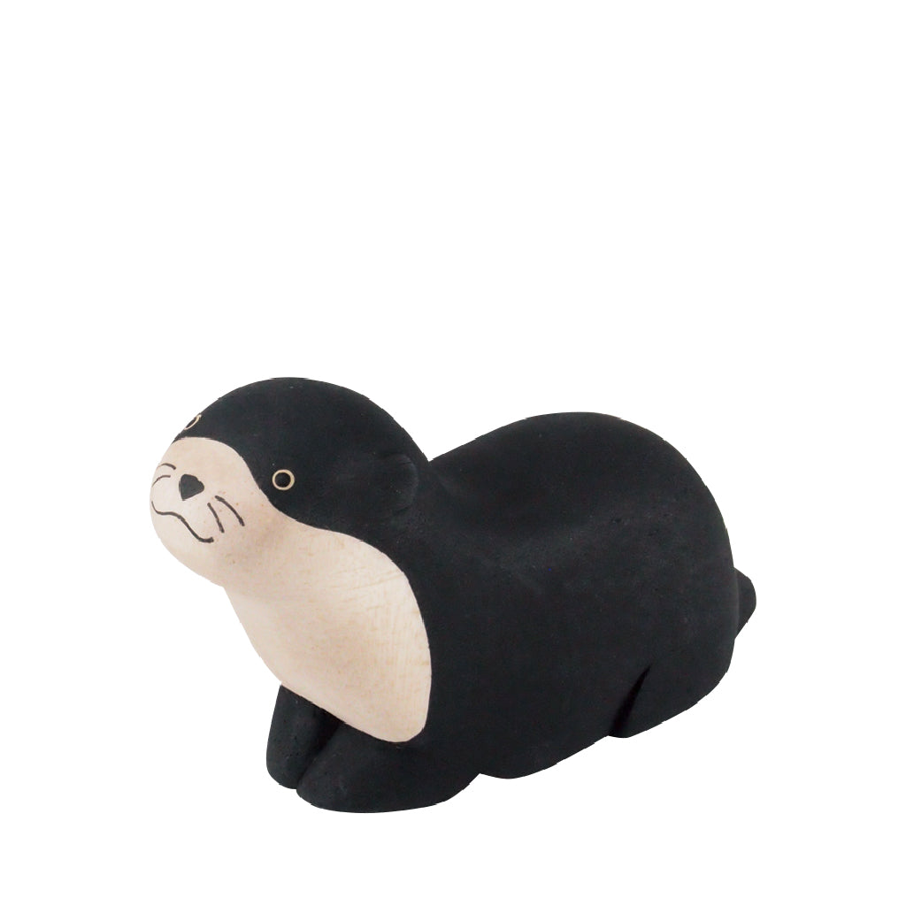 Pole pole wooden animal Black otter