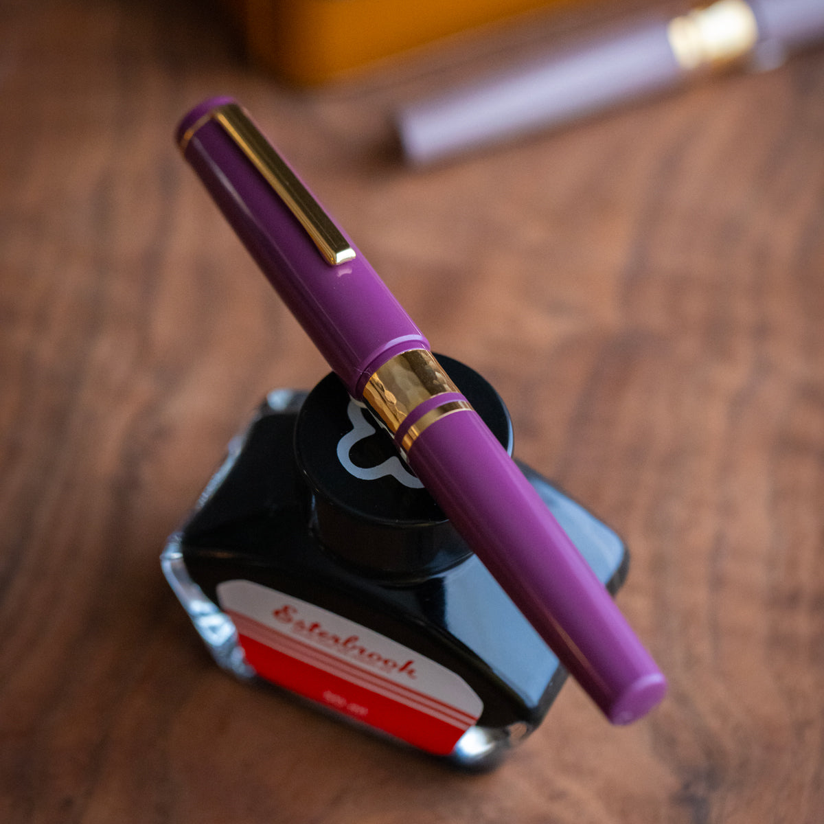 Model J Blackberry Ebonite with Gold trim - Fine