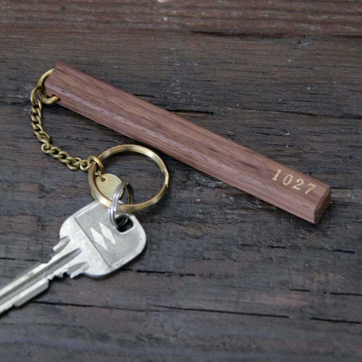 WOOD HOTEL KEY-HOLDER CHERRYWOOD